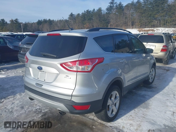 2016 Ford Escape SE with VIN 1FMCU9G98GUB50785, listed as a IAAI auction lot 41640899 with 1 mi miles. Bid and sale history available at carsss.com. Image 4.