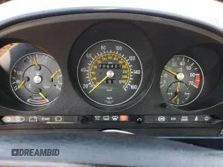 1989 Mercedes-Benz 560 560SL with VIN WDBBA48D1KA096480, listed as a Copart auction lot 71076444 with 208,407 mi miles and Clean Title. Bid and sale history available at carsss.com. Image 9.