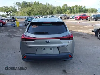 2020 Lexus UX 250h with VIN JTHX9JBHXL2033589, listed as a IAAI auction lot 42113363 with 71,669 mi miles and . Bid and sale history available at DreamBid. Image 16.