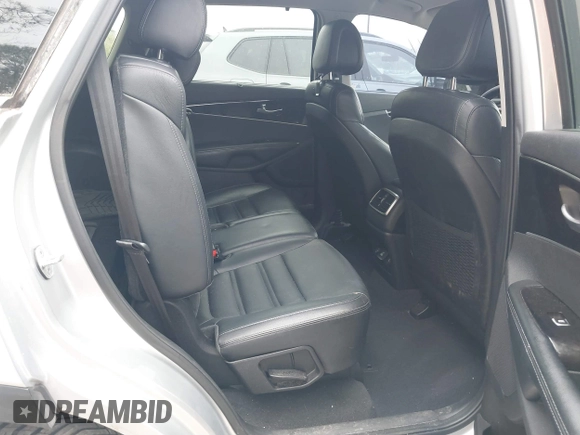 2016 Kia Sorento EX with VIN 5XYPH4A55GG041740, listed as a IAAI auction lot 41555876 with 166,255 mi miles. Bid and sale history available at carsss.com. Image 8.