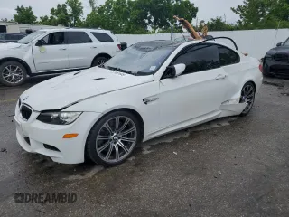 2009 BMW M3 z VIN WBSWD93569P362275, wystawiony jako Copart lot #57961645 z przebiegiem 117 823 mil mil oraz Szkoda całkowita • Salvage title. Historia ofert i sprzedaży dostępna na DreamBid. Obrazek 1.