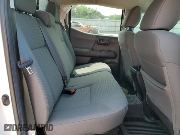 2022 Toyota Tacoma SR z VIN 3TMCZ5AN2NM503365, wystawiony jako Copart lot #56317265 z przebiegiem 37 804 mil mil oraz Szkoda całkowita • Salvage title. Historia ofert i sprzedaży dostępna na DreamBid. Obrazek 10.