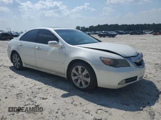 2010 Acura RL Technology with VIN JH4KB2F60AC000928, listed as a Copart auction lot 62216225 with 222,876 mi miles and Salvage title. Bid and sale history available at DreamBid. Image 4.
