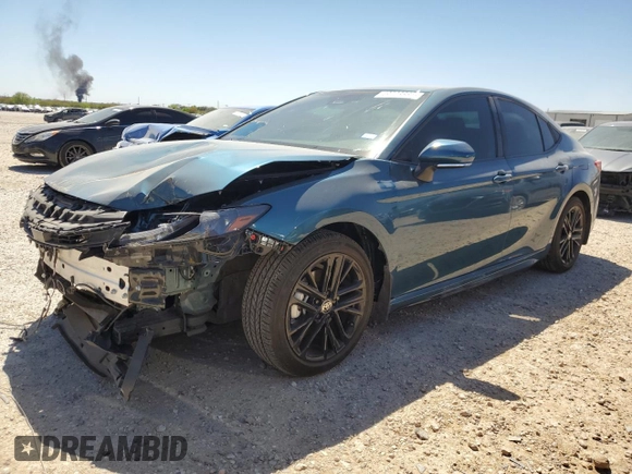 2025 Toyota Camry LE with VIN 4T1DAACKXSU060098, listed as a Copart auction lot 49723885 with 6,934 mi miles and Salvage Title. Bid and sale history available at carsss.com. Image 1.