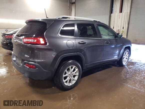 2016 Jeep Cherokee Latitude with VIN 1C4PJMCBXGW242415, listed as a Copart auction lot 48760805 with 139,039 mi miles and Salvage Title. Bid and sale history available at DreamBid. Image 3.