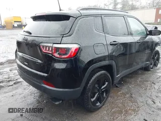 2019 Jeep Compass Latitude with VIN 3C4NJDBB1KT601609, listed as a IAAI auction lot 41931381 with Not provided miles and . Bid and sale history available at DreamBid. Image 4.