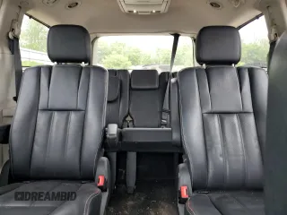 2016 Chrysler Town & Country Touring z VIN 2C4RC1CG5GR151042, wystawiony jako Copart lot #57134765 z przebiegiem 135 750 mil mil oraz Tytuł czysty. Historia ofert i sprzedaży dostępna na DreamBid. Obrazek 10.