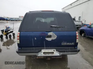 1996 Chevrolet Suburban with VIN 3GNFK16RXTG125871, listed as a Copart auction lot 86401384 with 220,767 mi miles and Clean Title. Bid and sale history available at carsss.com. Image 6.