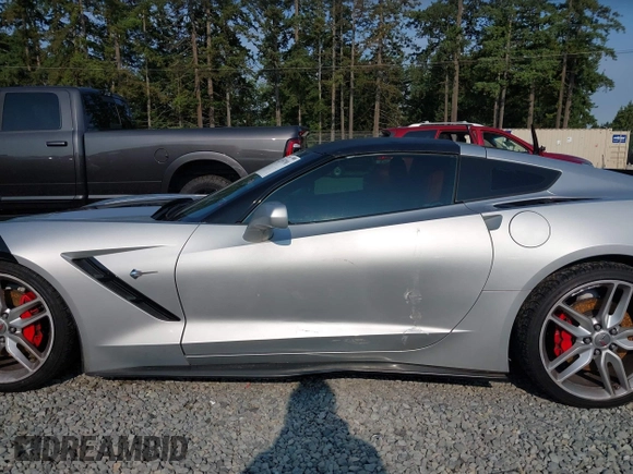 2015 Chevrolet Corvette 3LT with VIN 1G1YF2D7XF5113771, listed as a IAAI auction lot 42555790 with 83,467 mi miles and . Bid and sale history available at DreamBid. Image 14.