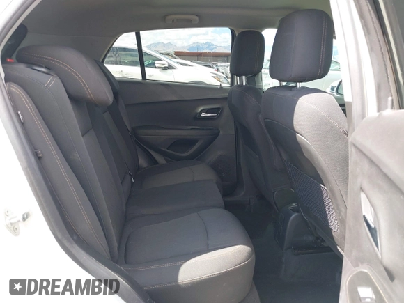 2020 Chevrolet Trax LT с VIN 3GNCJLSB0LL215581, выставлен на аукционе IAAI как лот 42390898 с пробегом 62 062 миль миль и . История ставок и продаж доступна на DreamBid. Изображение 8.