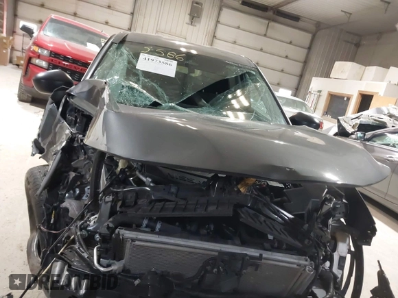 2022 Nissan Rogue S z VIN 5N1BT3AB8NC724554, wystawiony jako IAAI lot #41973586 z przebiegiem Nie podano mil oraz . Historia ofert i sprzedaży dostępna na DreamBid. Obrazek 13.