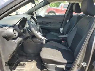 2019 Nissan Kicks S z VIN 3N1CP5CU3KL560088, wystawiony jako Copart lot #55911105 z przebiegiem 76 707 mil mil oraz Szkoda całkowita • Salvage title. Historia ofert i sprzedaży dostępna na DreamBid. Obrazek 7.