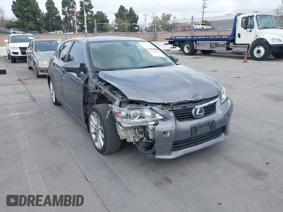 2013 Lexus CT 200h z VIN JTHKD5BH5D2172224, wystawiony jako IAAI lot #41910672 z przebiegiem 160 411 mil mil oraz . Historia ofert i sprzedaży dostępna na DreamBid. Obrazek 17.