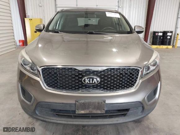 2016 Kia Sorento LX with VIN 5XYPG4A38GG002349, listed as a IAAI auction lot 41982487 with 139,160 mi miles. Bid and sale history available at carsss.com. Image 12.