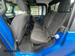 2021 Jeep Gladiator 80th Anniversary с VIN 1C6HJTAG8ML520827, выставлен на аукционе Copart как лот 63643585 с пробегом 128 279 миль миль и Чистый • Clean title. История ставок и продаж доступна на DreamBid. Изображение 8.
