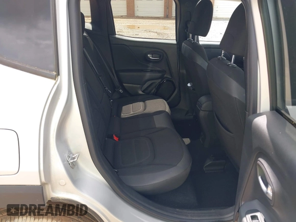 2017 Jeep Renegade Latitude z VIN ZACCJBBB2HPF61293, wystawiony jako IAAI lot #42004209 z przebiegiem 101 214 mil mil oraz . Historia ofert i sprzedaży dostępna na DreamBid. Obrazek 8.