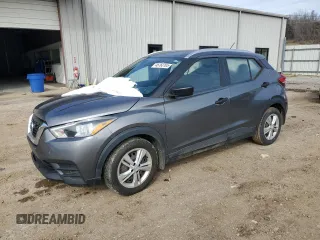 2019 Nissan Kicks S z VIN 3N1CP5CU7KL523125, wystawiony jako Copart lot #45763105 z przebiegiem 111 990 mil mil oraz Szkoda całkowita • Salvage title. Historia ofert i sprzedaży dostępna na DreamBid. Obrazek 1.