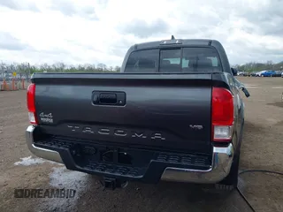 2017 Toyota Tacoma SR5 с VIN 3TMCZ5AN2HM108445, выставлен на аукционе IAAI как лот 42074101 с пробегом 193 220 миль миль и . История ставок и продаж доступна на DreamBid. Изображение 16.