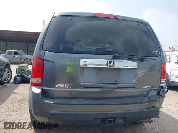 2011 Honda Pilot LX with VIN 5FNYF4H24BB098145, listed as a IAAI auction lot 41805201 with 144,920 mi miles. Bid and sale history available at carsss.com. Image 6.