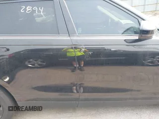2018 Land Rover Range Rover Velar S с VIN SALYB2RN8JA770331, выставлен на аукционе IAAI как лот 42402894 с пробегом 98 432 миль миль и . История ставок и продаж доступна на DreamBid. Изображение 13.