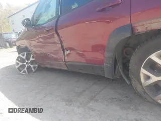 2018 Jeep Cherokee Trailhawk с VIN 1C4PJMBX1JD619990, выставлен на аукционе IAAI как лот 42240308 с пробегом Не указан миль и . История ставок и продаж доступна на DreamBid. Изображение 6.