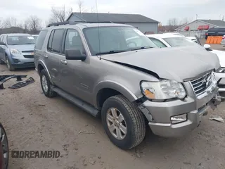 2008 Ford Explorer XLT z VIN 1FMEU73E78UB29010, wystawiony jako IAAI lot #40871239 z przebiegiem 216 448 mil mil oraz . Historia ofert i sprzedaży dostępna na DreamBid. Obrazek 1.