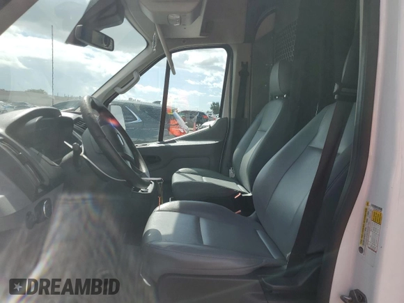 2019 Ford Transit с VIN 1FTYR3XM8KKA10401, выставлен на аукционе Copart как лот 77199774 с пробегом 162 647 миль миль и На запчасти • Non repairable. История ставок и продаж доступна на DreamBid. Изображение 7.