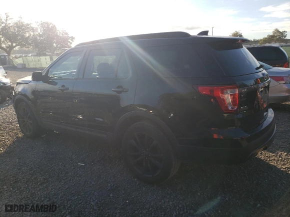 2017 Ford Explorer XLT with VIN 1FM5K7D82HGC18335, listed as a Copart auction lot 81542364 with 58,888 mi miles and Salvage Title. Bid and sale history available at carsss.com. Image 2.