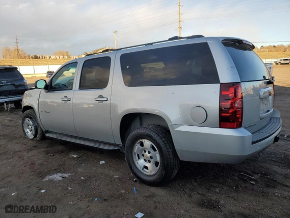 2010 Chevrolet Suburban LT with VIN 1GNUKJE32AR138759, listed as a Copart auction lot 41628475 with 209,813 mi miles and Salvage Title. Bid and sale history available at carsss.com. Image 2.