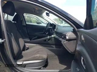 2022 Hyundai Elantra SEL with VIN KMHLM4AGXNU272717, listed as a IAAI auction lot 41879304 with 55,680 mi miles and . Bid and sale history available at DreamBid. Image 5.
