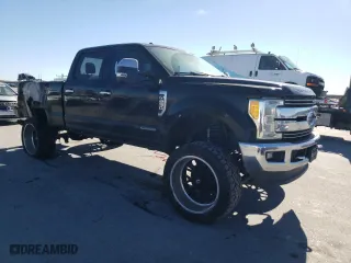 2017 Ford Super Duty F-250 SRW Lariat with VIN 1FT7W2BT4HEB88519, listed as a Copart auction lot 47769205 with 72,243 mi miles and Salvage Title. Bid and sale history available at carsss.com. Image 4.