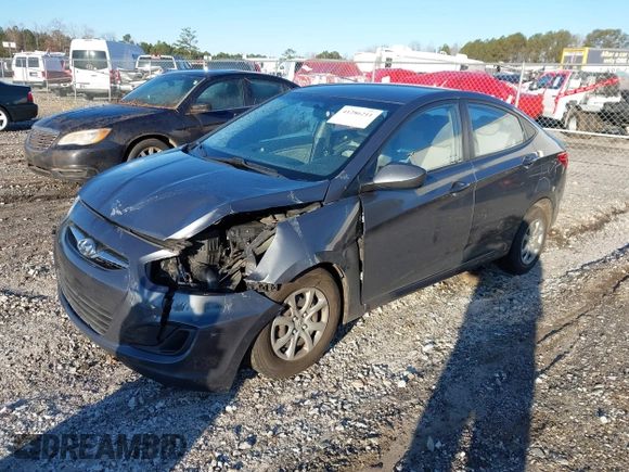2012 Hyundai Accent GLS z VIN KMHCT4AE4CU172109, wystawiony jako IAAI lot #41286211 z przebiegiem 130 898 mil mil oraz . Historia ofert i sprzedaży dostępna na DreamBid. Obrazek 2.