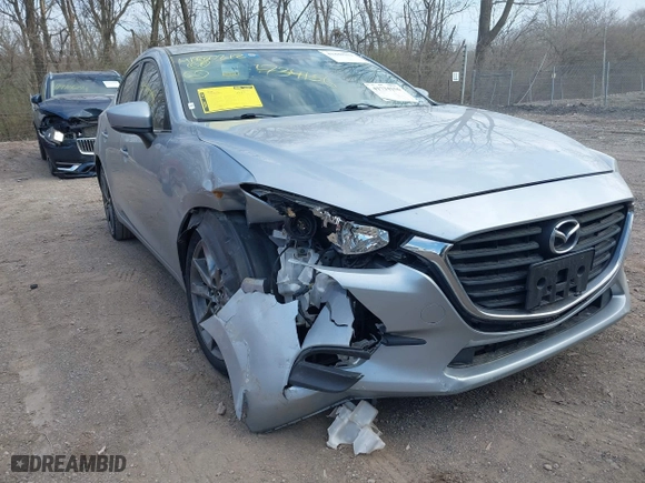 2018 Mazda Mazda3 4-Door Touring with VIN 3MZBN1V37JM262418, listed as a IAAI auction lot 41880212 with 118,662 mi miles. Bid and sale history available at carsss.com. Image 6.