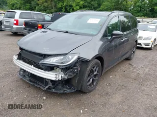 2018 Chrysler Pacifica Limited с VIN 2C4RC1GG4JR295389, выставлен на аукционе IAAI как лот 42330516 с пробегом 127 195 миль миль и . История ставок и продаж доступна на DreamBid. Изображение 17.