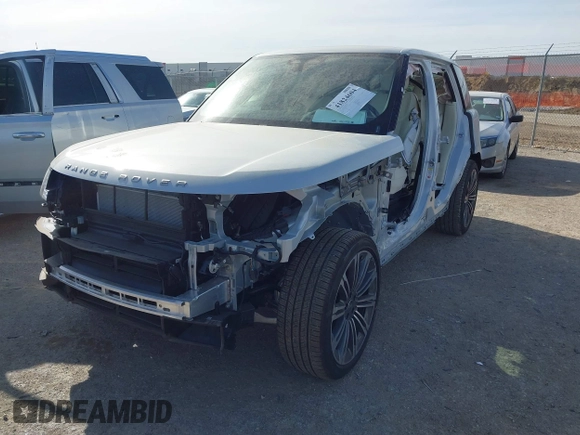 2025 Land Rover Range Rover SE with VIN SALKP9E92SA276184, listed as a IAAI auction lot 41824604 with 1,601 mi miles. Bid and sale history available at carsss.com. Image 2.