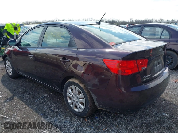 2011 Kia Forte EX with VIN KNAFU4A24B5457273, listed as a IAAI auction lot 41918785 with 172,687 mi miles. Bid and sale history available at carsss.com. Image 3.