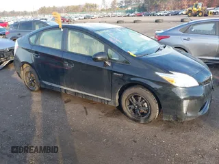 2013 Toyota Prius One z VIN JTDKN3DU5D5575261, wystawiony jako IAAI lot #41465161 z przebiegiem 116 625 mil mil oraz . Historia ofert i sprzedaży dostępna na DreamBid. Obrazek 1.