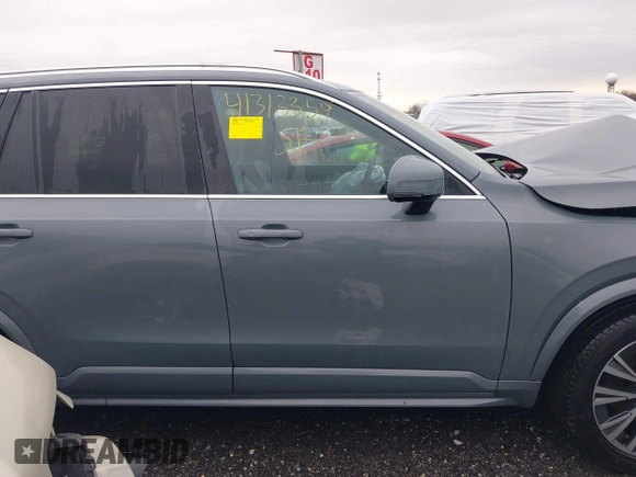 2020 Volvo XC90 Momentum с VIN YV4A221K0L1562969, выставлен на аукционе IAAI как лот 41313359 с пробегом 88 305 миль миль и . История ставок и продаж доступна на DreamBid. Изображение 13.