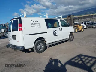 2017 GMC Savana Cargo z VIN 1GTW7AFF8H1911075, wystawiony jako IAAI lot #41038863 z przebiegiem 93 959 mil mil oraz . Historia ofert i sprzedaży dostępna na DreamBid. Obrazek 4.
