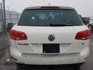 2011 Volkswagen Touareg Sport with VIN WVGFF9BP8BD002982, listed as a Copart auction lot 53958555 with 156,742 mi miles and Salvage Title. Bid and sale history available at DreamBid. Image 6.