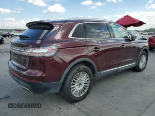 2019 Lincoln Nautilus Standard z VIN 2LMPJ8J96KBL19699, wystawiony jako Copart lot #69226394 z przebiegiem Nie podano mil oraz Szkoda całkowita • Salvage title. Historia ofert i sprzedaży dostępna na DreamBid. Obrazek 3.