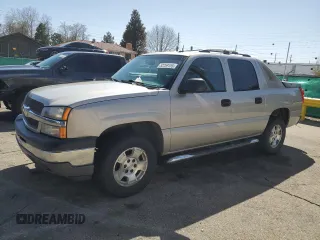 2005 Chevrolet Avalanche LS with VIN 3GNEC12Z45G275993, listed as a Copart auction lot 52259155 with 221,265 mi miles and Clean Title. Bid and sale history available at carsss.com. Image 1.