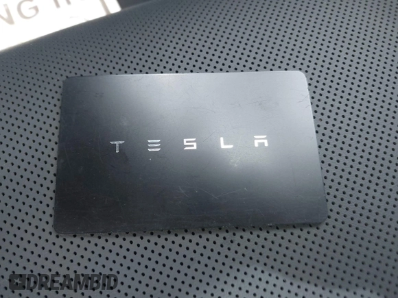 2024 Tesla Cybertruck z VIN 7G2CEHED5RA039734, wystawiony jako IAAI lot #42244205 z przebiegiem 8 443 mil mil oraz . Historia ofert i sprzedaży dostępna na DreamBid. Obrazek 11.