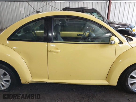 2009 Volkswagen Beetle S with VIN 3VWPW31C59M518927, listed as a IAAI auction lot 42126615 with 147,438 mi miles and . Bid and sale history available at DreamBid. Image 13.
