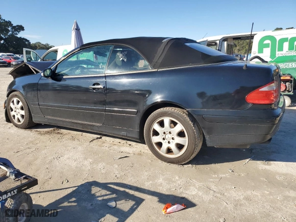 2000 Mercedes-Benz CLK-Class with VIN WDBLK65G7YT050936, listed as a Copart auction lot 41659725 with 225,521 mi miles and Salvage Title. Bid and sale history available at carsss.com. Image 2.