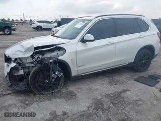 2015 BMW X5 sDrive35i with VIN 5UXKR2C53F0H37625, listed as a IAAI auction lot 41381467 with 110,524 mi miles. Bid and sale history available at carsss.com. Image 16.