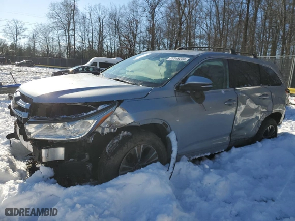 2018 Toyota Highlander LE with VIN 5TDBZRFH3JS860506, listed as a Copart auction lot 87349234 with 56,242 mi miles and Salvage Title. Bid and sale history available at carsss.com. Image 1.