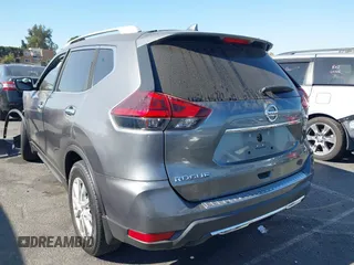 2018 Nissan Rogue SV with VIN 5N1AT2MT1JC770537, listed as a IAAI auction lot 41793751 with 92,078 mi miles and . Bid and sale history available at carsss.com. Image 3.