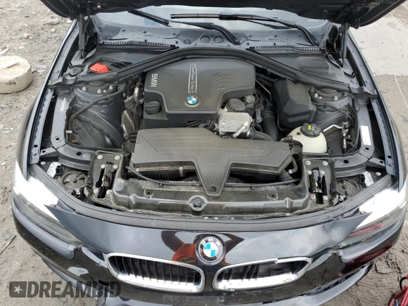 2016 BMW 3 Series 320i z VIN WBA8A9C53GK617979, wystawiony jako Copart lot #64687754 z przebiegiem 101 718 mil mil oraz Szkoda całkowita • Salvage title. Historia ofert i sprzedaży dostępna na DreamBid. Obrazek 11.
