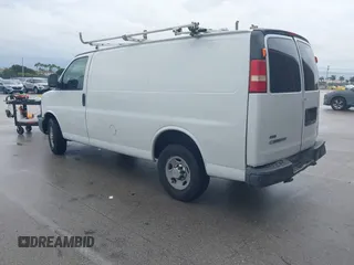 2010 Chevrolet Express Cargo z VIN 1GCZGFBA2A1112225, wystawiony jako IAAI lot #42664892 z przebiegiem 236 573 mil mil oraz . Historia ofert i sprzedaży dostępna na DreamBid. Obrazek 3.